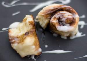 Cinnamon Rolls with Vanilla Icing Cinnamon Rolls with Vanilla Icing