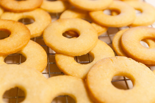 Tropical Pacific Cookies (aka homemade Girl Scout Samoas or caramel delights) Life Currents #copycat #homemade #cookies #girlscouts
