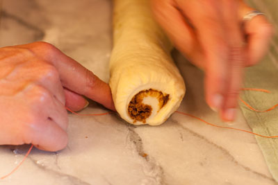 cinnamon rolls with vanilla icing: Cinnamon Rolls, a tutorial for rolling and cutting https://lifecurrentsblog.com #tutorial #howto #cinnamon #breakfast