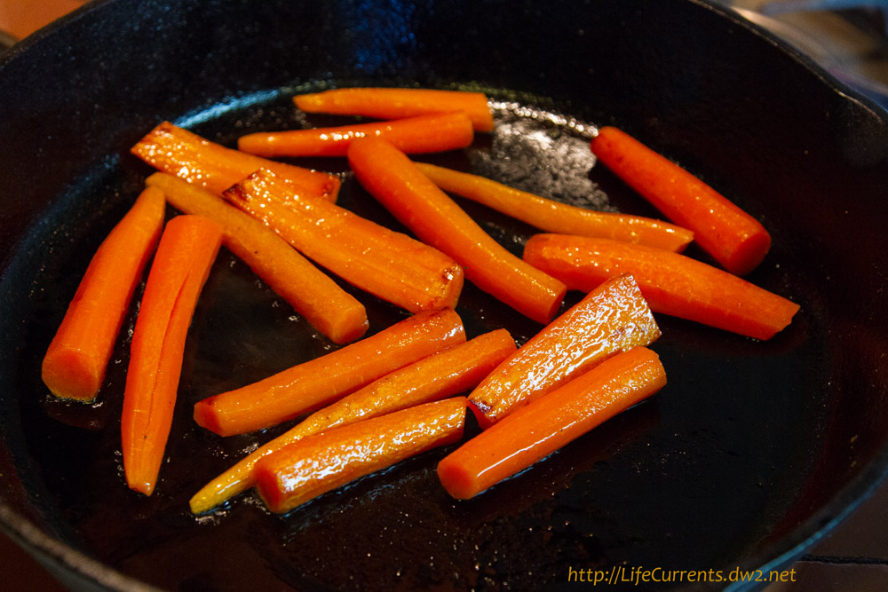 maple-thyme glazed carrots | Life Currents