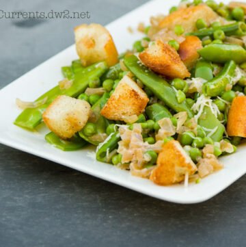 Creamy Skillet Peas: a great side dish for any occasion! | Life Currents https://lifecurrentsblog.com