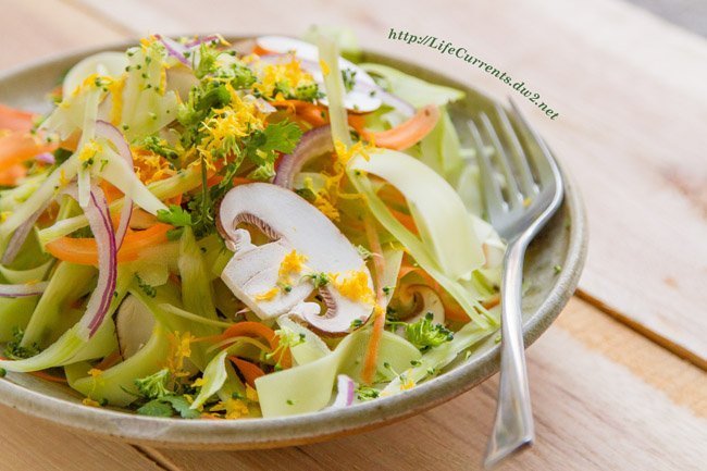 Shaved Broccoli Salad from Life Currents detox cleanse vegan vegetarian healthy gluten-free fresh https://lifecurrentsblog.com