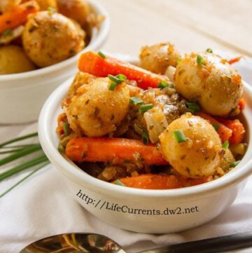 italian apricot stew by Life Currents a Childhood Favorites Remade https://lifecurrentsblog.com