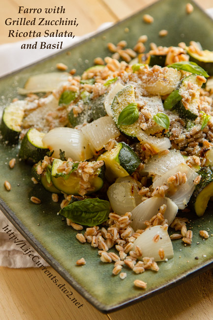 Farro with Grilled Zucchini Ricotta Salata and Basil is a great summer side dish with lots of flavor and veggie goodness by Life Currents https://lifecurrentsblog.com