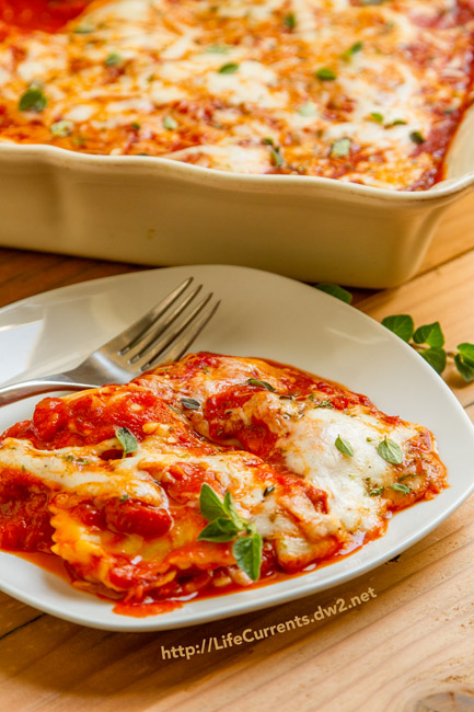 Ravioli Lasagna is the perfect weeknight dinner! Spoiler alert! You don't even have to boil the ravioli! http://lifecurrentsblog.com