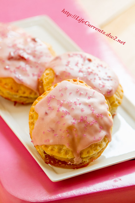 Pink Pop Tarts are a fun Tailgating breakfast option, and easy to make with just 2 ingredients (plus the icing). 