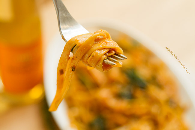 Pasta in White Wine Paprika Sauce is a great romantic dinner for you and your sweetie! And, finish the meal with a lovely glass of Snoqualamie Wine! https://lifecurrentsblog.com/ 