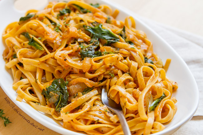 Pasta in White Wine Paprika Sauce is a great romantic dinner for you and your sweetie! And, finish the meal with a lovely glass of Snoqualmie Wine! https://lifecurrentsblog.com/ 