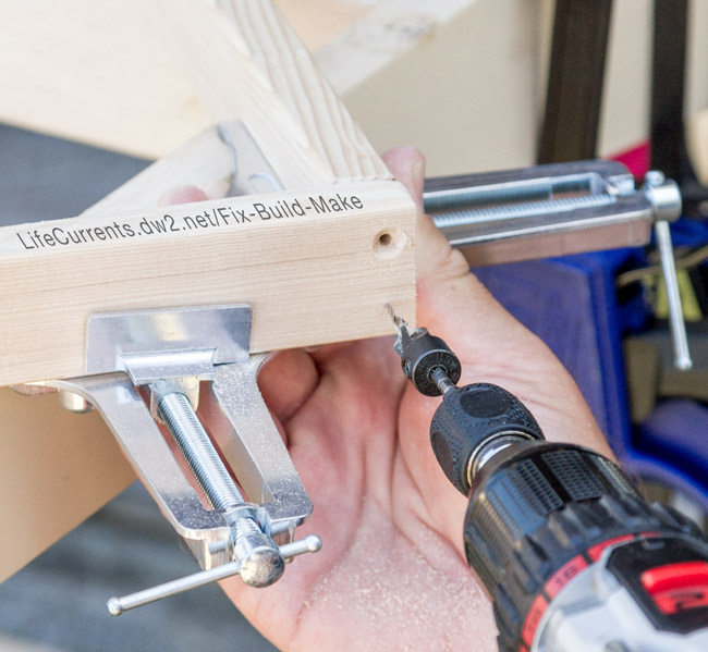 How to stretch a canvas print: We love decorating our house with our own images. This easy to follow tutorial for How To Stretch a Canvas Print will help your to make your own. 