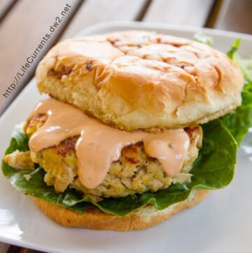 Island Trollers Tuna Burgers with Chipotle Mayo are perfect for summertime eating fun! Yummy, easy to make up, healthy, and fun!