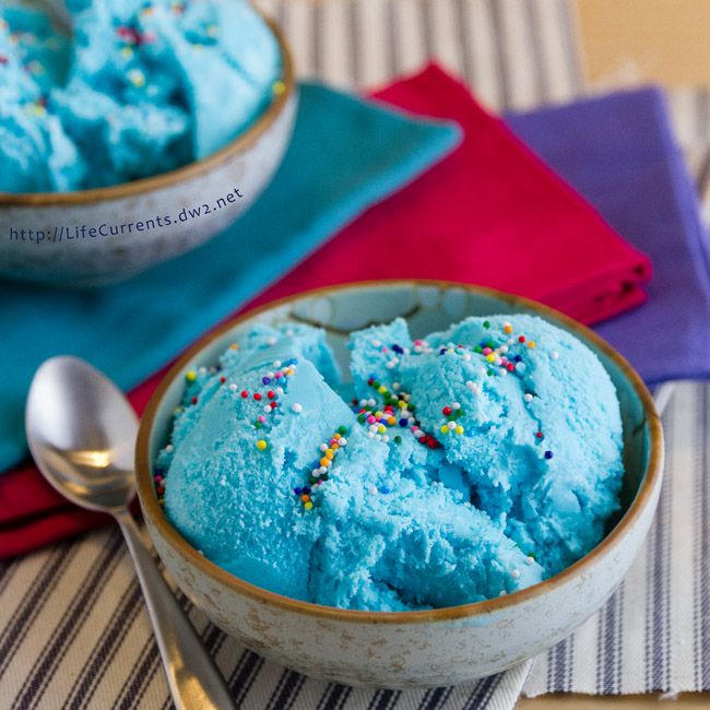 Blue Ice Cream {no-cook} a perfect no-cook vanilla ice cream that the kids will love to help you make, and love to help you eat