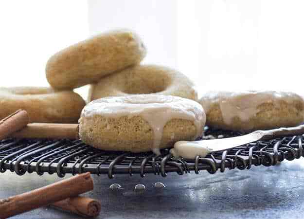 Recipes that use Apple Butter - Baked Apple Butter Cake Donuts with Maple Frosting Recipes that use Apple Butter - Baked Apple Butter Cake Donuts with Maple Frosting