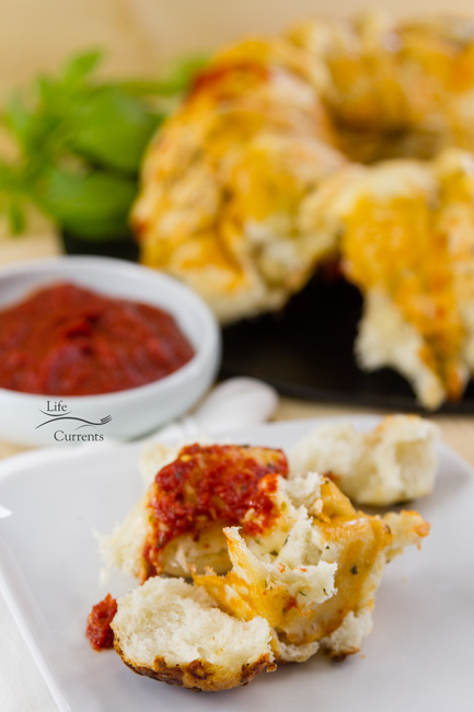 Pizza Pull Apart Bread is the perfect tailgating snack! Delicious. Fun. Pizza. Did I mention delicious? Your family and friends will love this fun appetizer. Pizza Pull Apart Bread is the perfect tailgating snack! Delicious. Fun. Pizza. Did I mention delicious? Your family and friends will love this fun appetizer.