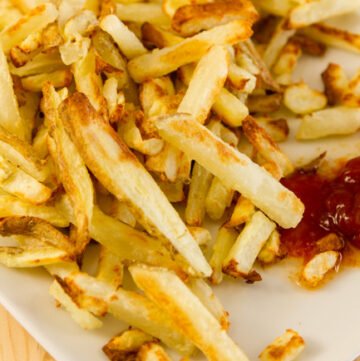 Oil-Free Oven French Fries Recipe These Oil Free French Fries are so good! Crispy on the outside, soft on the inside.