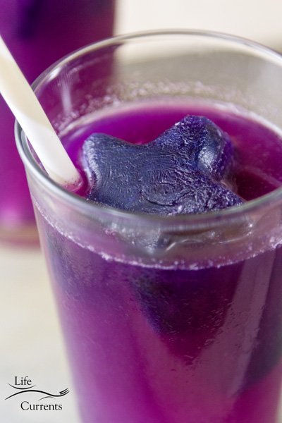 Galaxy Lemonade and Galaxy Lemonade Cocktails - pretty purple blue frozen stars