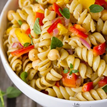 This Balsamic Dressing Pasta Salad is a classic easy to make vegan pasta salad.