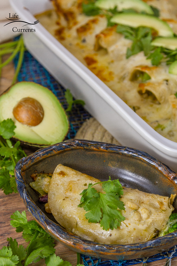 delicious and quick 30-minute meal recipe for Creamy Verde Fiesta Enchiladas