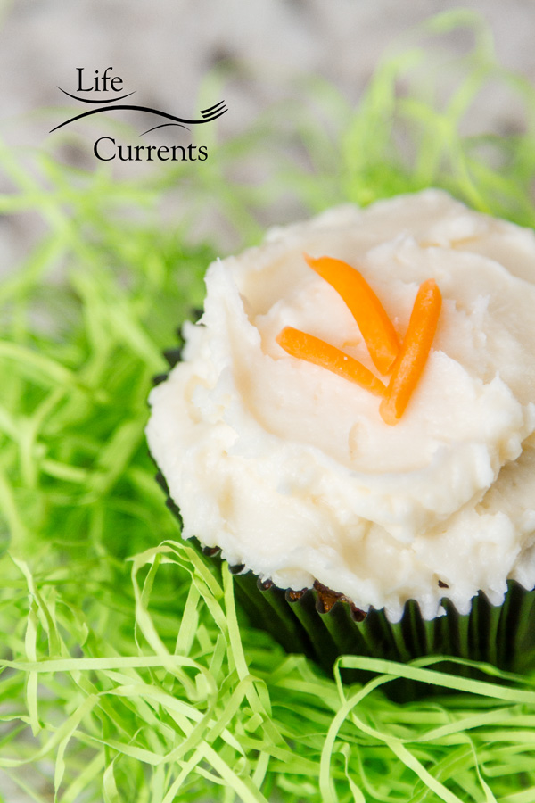 Carrot Cake Cupcakes with Cream Cheese Frosting - Skip the bakery, and make these wonderfully moist and delicious cupcakes. And they&rsquo;re easy to make too! 